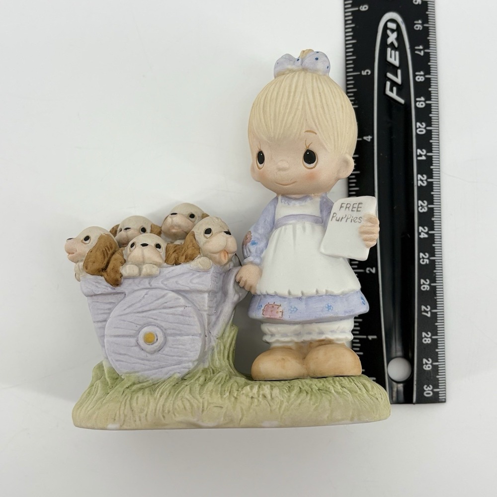 RARE 1977 Precious Moments "God Loveth a Cheerful Giver" Free Puppies Figurine - Picture 12 of 15